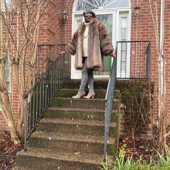 Meet your Posher, Charles - Picture 4 of 9